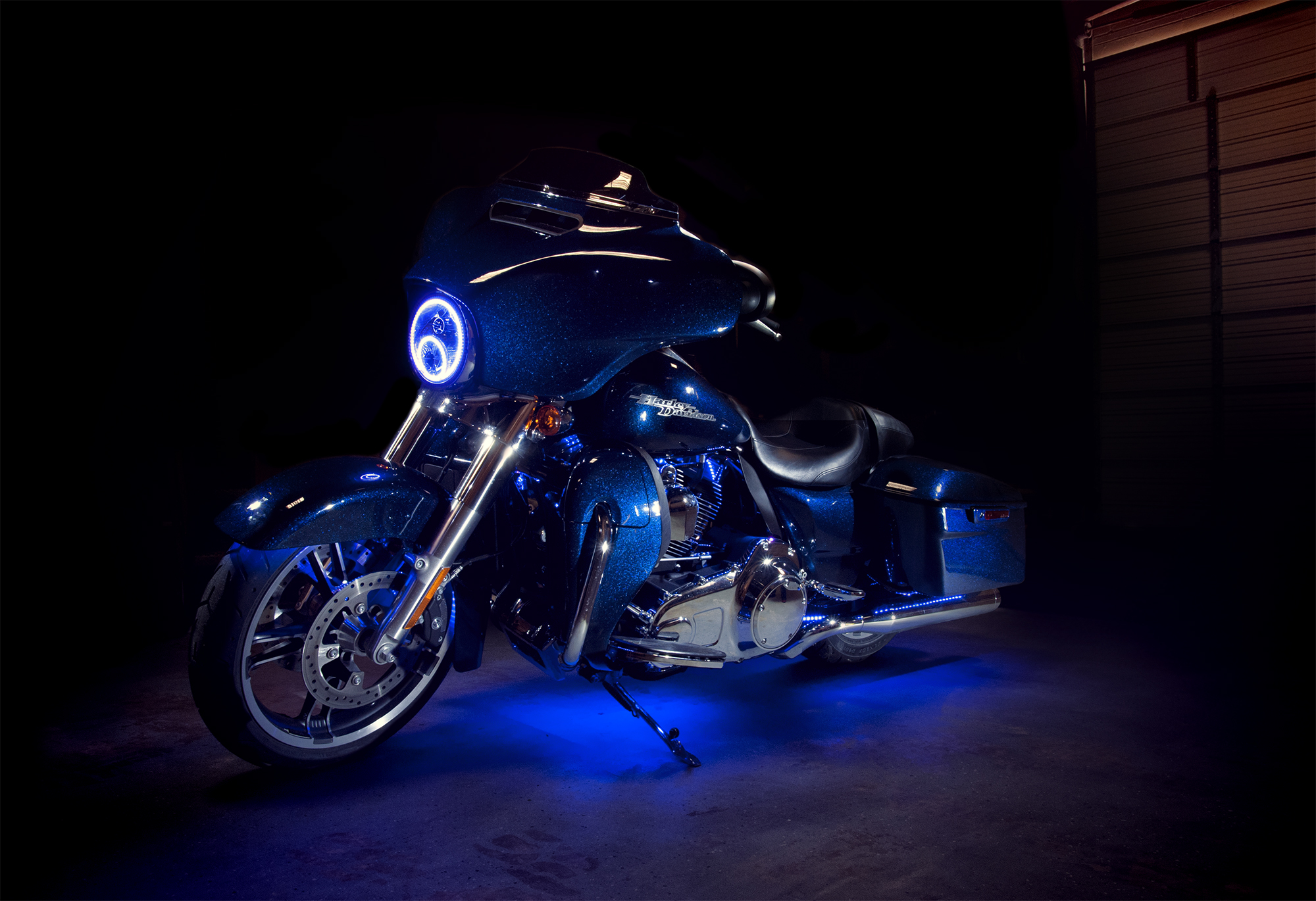 2525-001 - Harley Street Glide 2006-2015 ORACLE LED Halo Kit